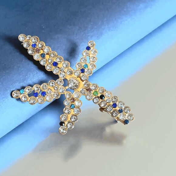 2/$21 *New* 2 Piece Starfish Hair Accessory Set - Picture 2 of 8